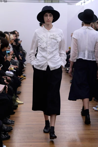 Look 37